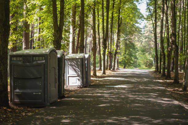 Best Construction site porta potty rental  in Flora, IL
